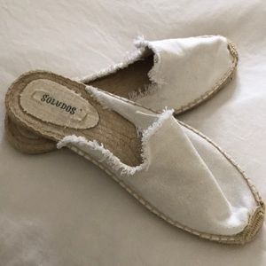 Soludos White slides